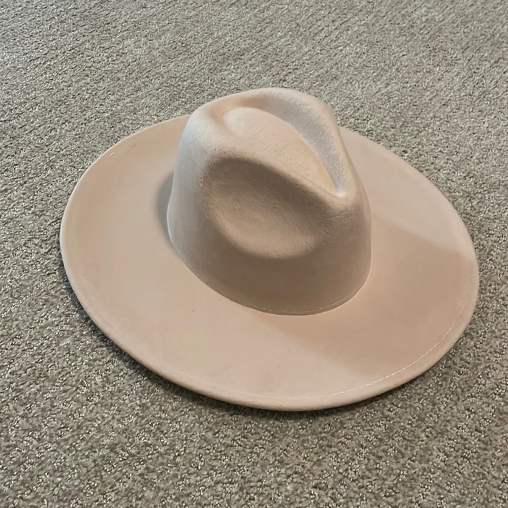 NWT Light beige wide brim hat